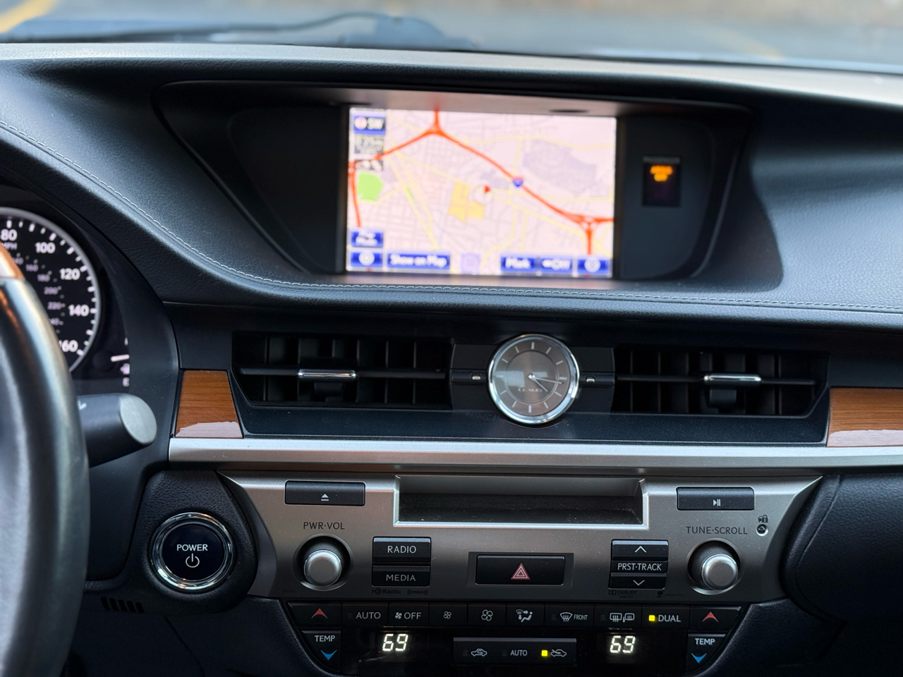 Lexus ES 300h Sedan 2014