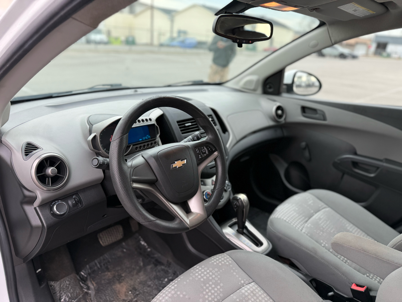 Chevrolet Sonic LS Auto 5-Door 2016