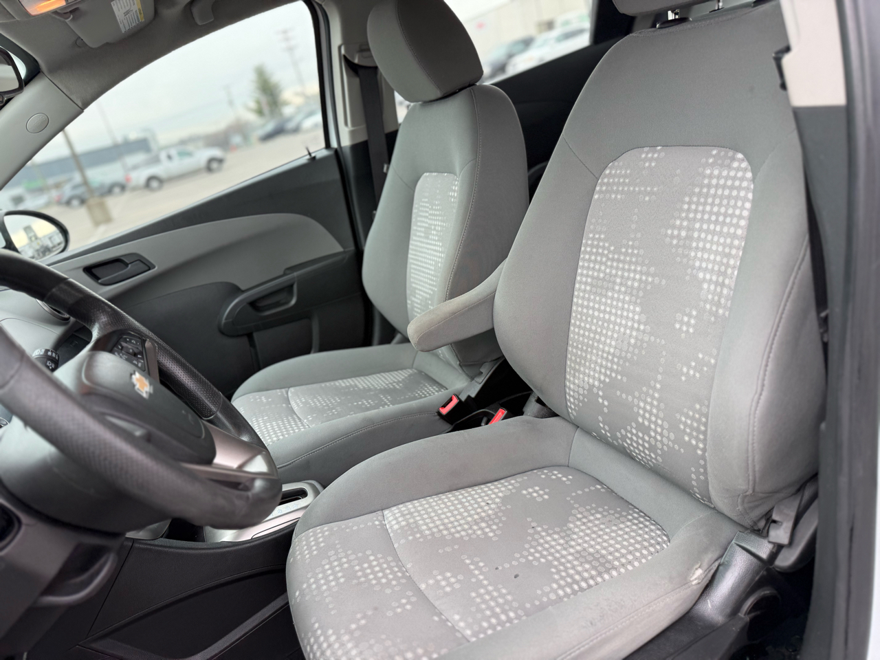 Chevrolet Sonic LS Auto 5-Door 2016