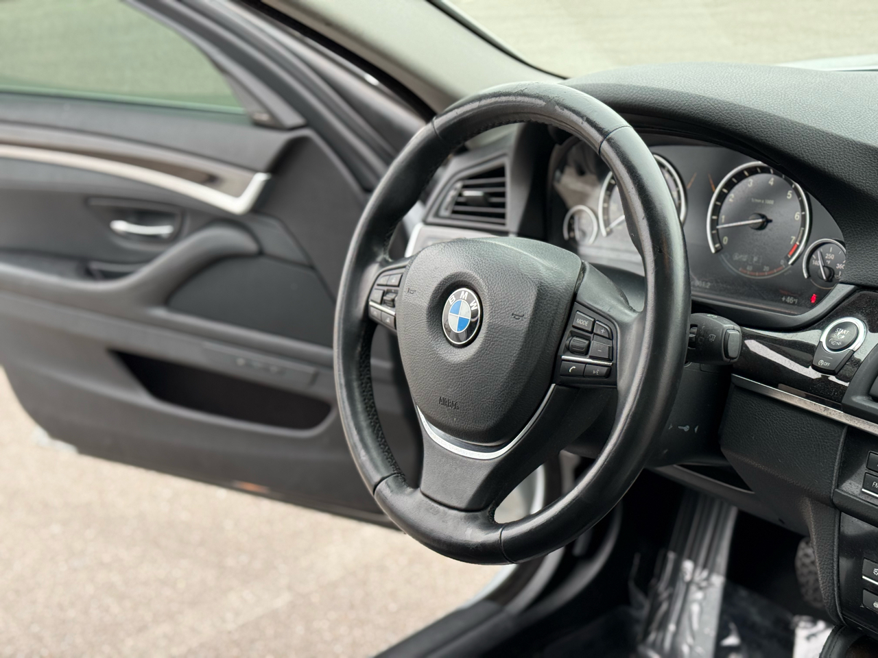 BMW 5-Series 535i xDrive 2015