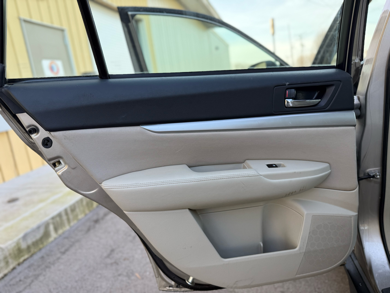 Subaru Outback 2.5i Wagon 2014