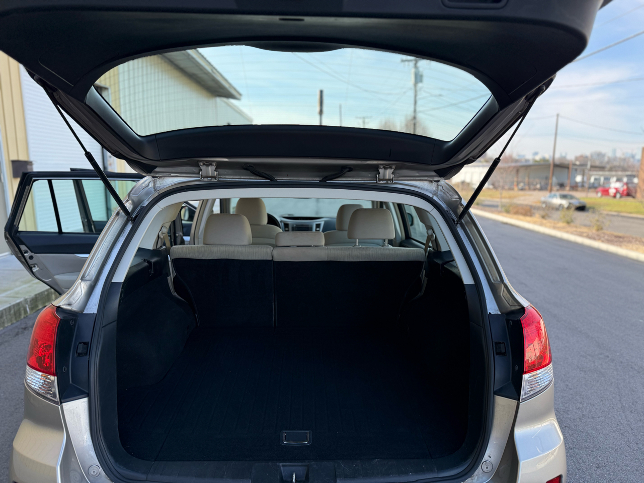 Subaru Outback 2.5i Wagon 2014