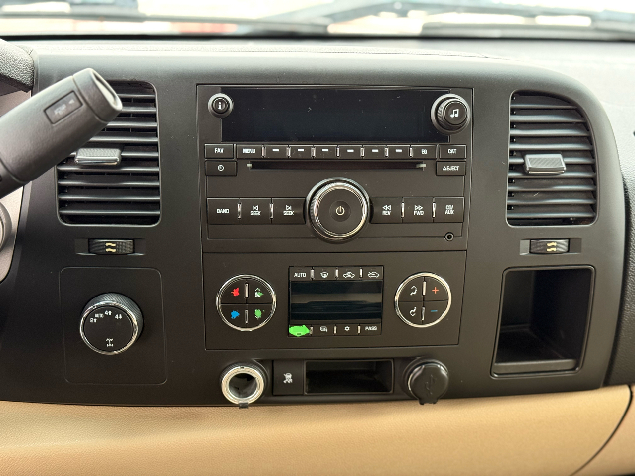 Chevrolet Silverado 1500 LT Z71 Crew Cab 4WD 2011