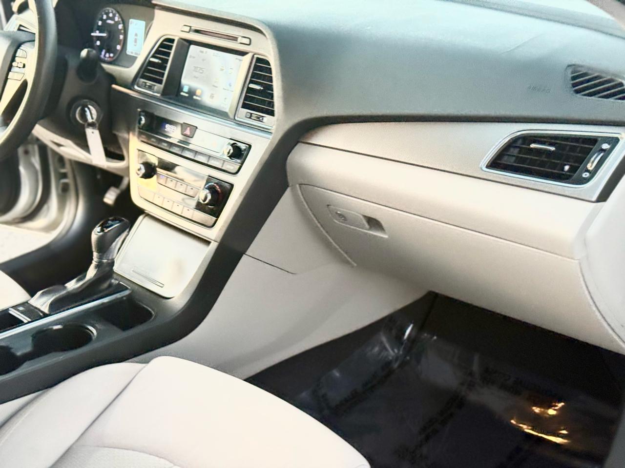 Hyundai Sonata SE 2016