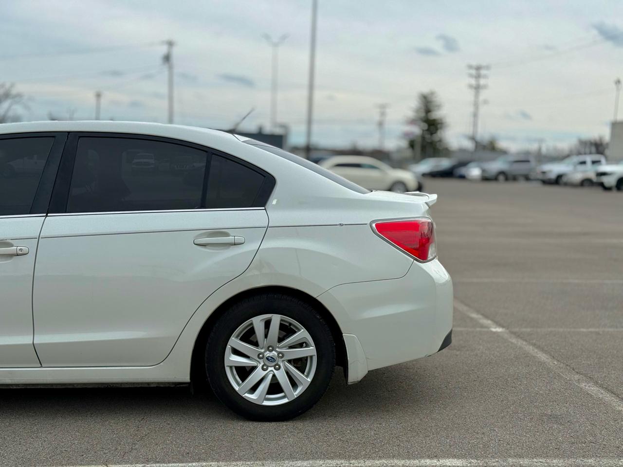 Subaru Impreza 2.0i Premium PZEV 4-Door 2015