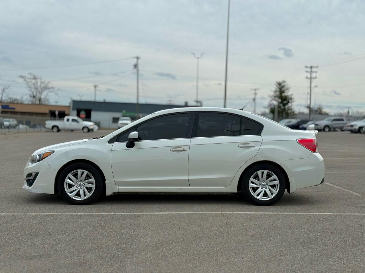 Subaru Impreza 2.0i Premium PZEV 4-Door 2015