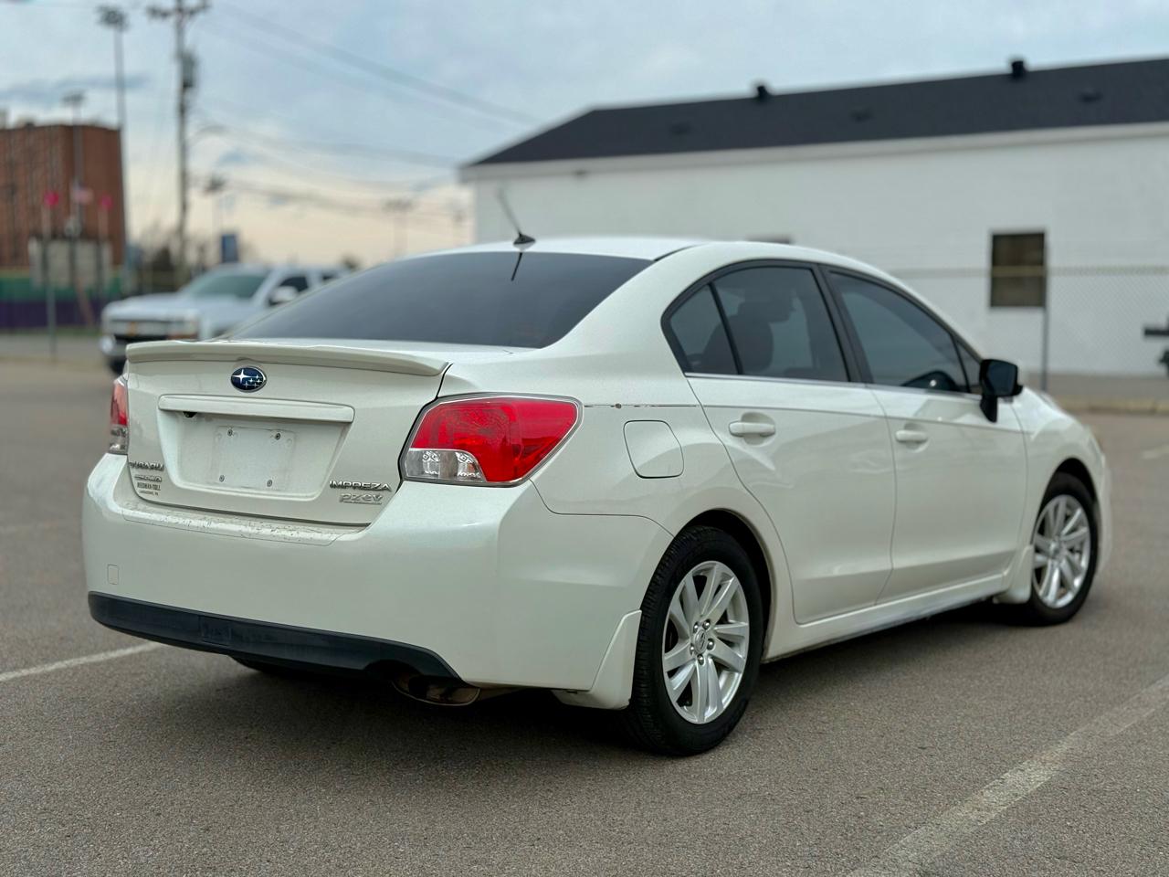 Subaru Impreza 2.0i Premium PZEV 4-Door 2015