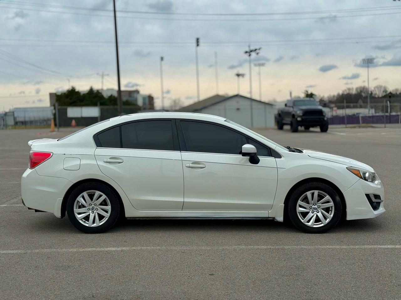 Subaru Impreza 2.0i Premium PZEV 4-Door 2015