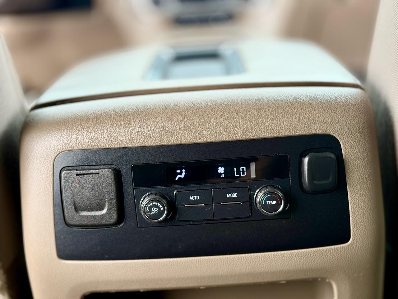 GMC Yukon SLE 4WD 2015