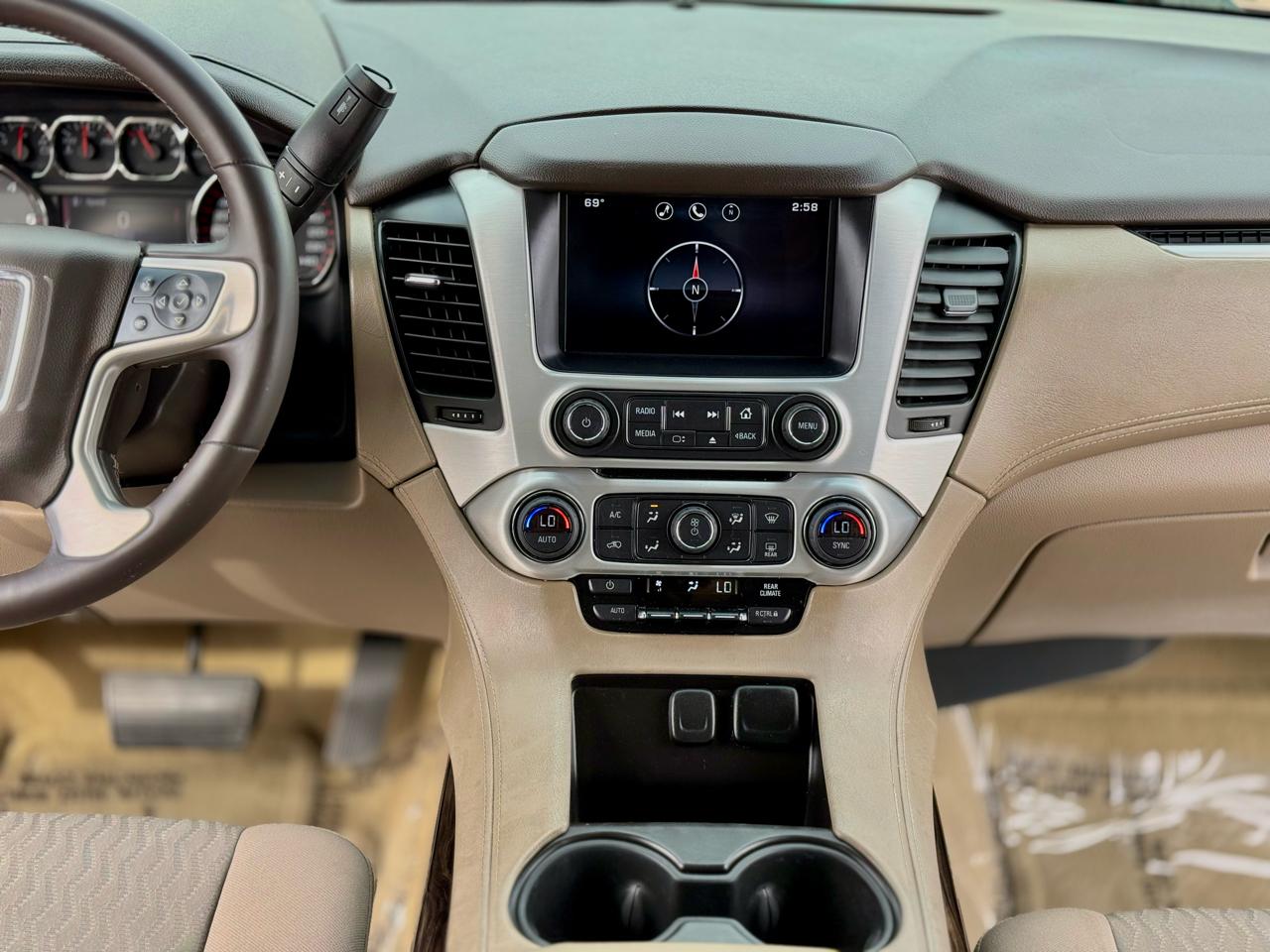 GMC Yukon SLE 4WD 2015