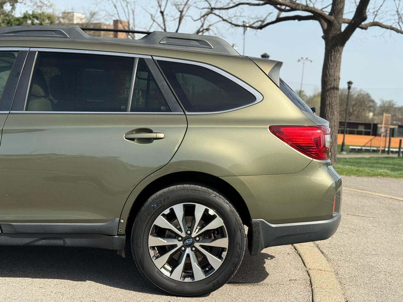 Subaru Outback 2.5i Limited 2015