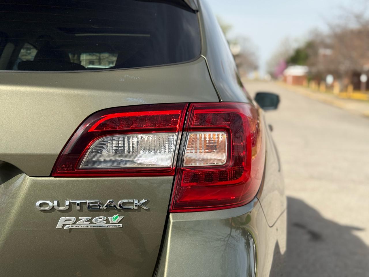 Subaru Outback 2.5i Limited 2015