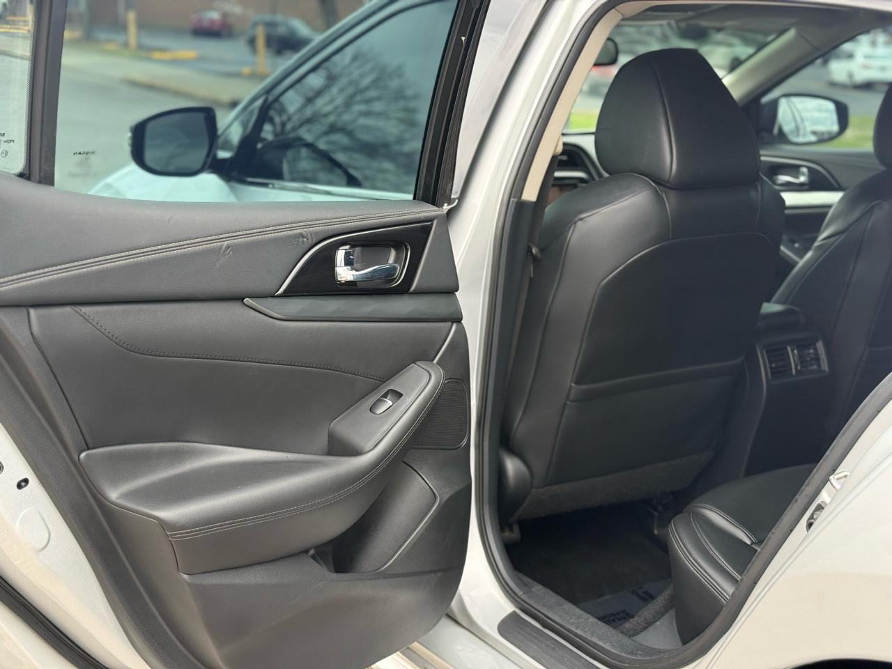 Nissan Maxima 4dr Sdn 3.5 SV 2019