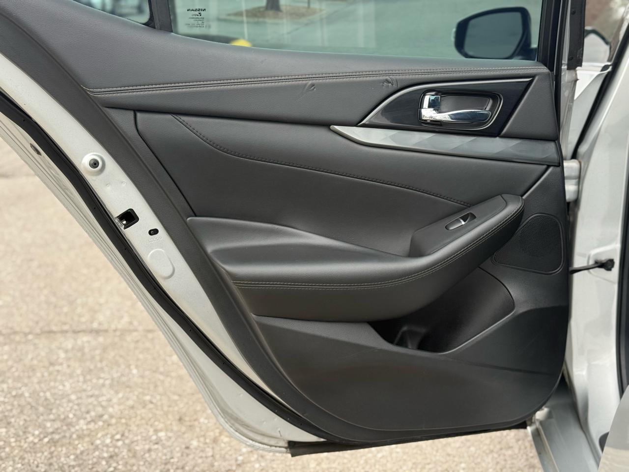 Nissan Maxima 4dr Sdn 3.5 SV 2019