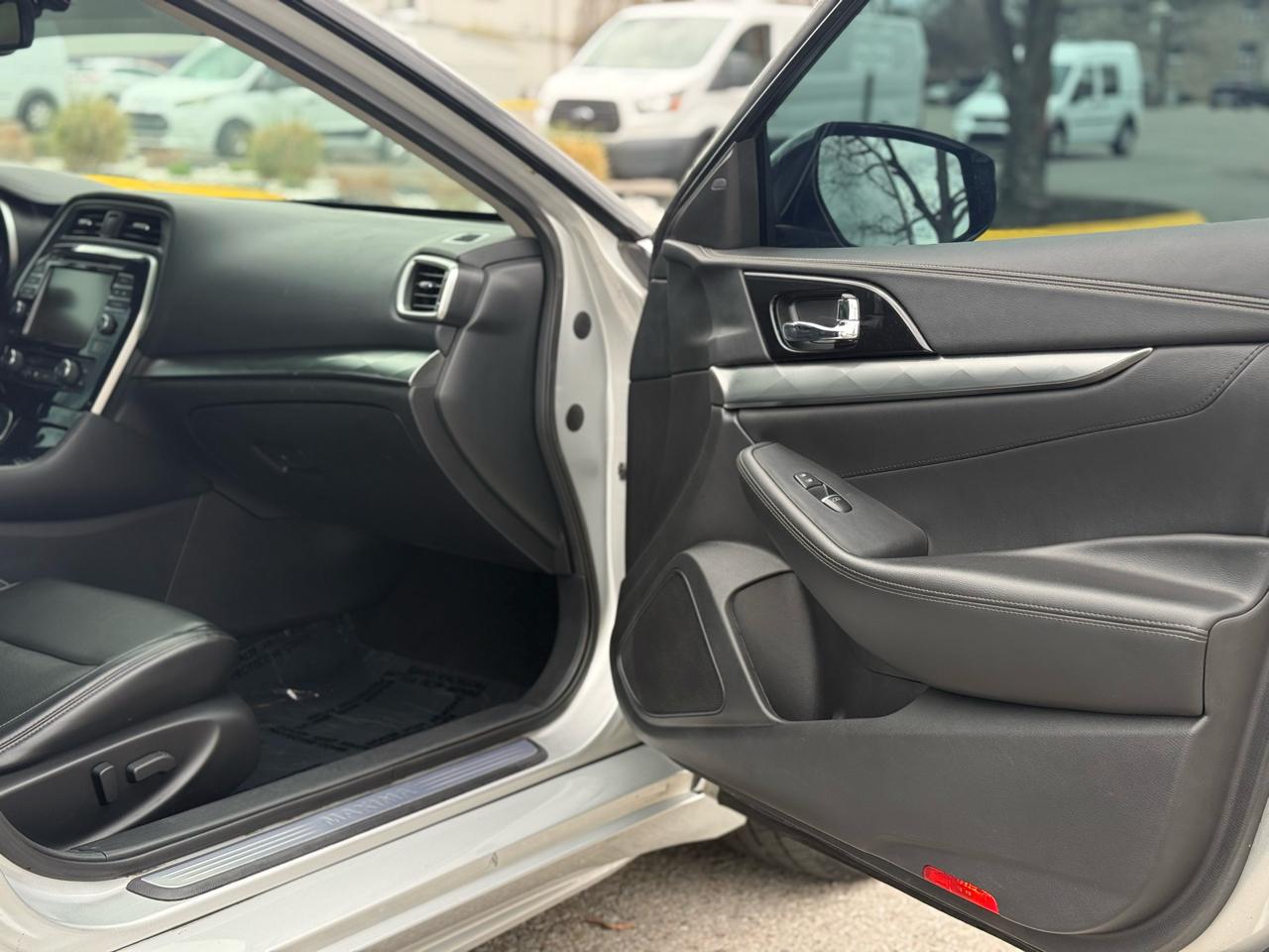 Nissan Maxima 4dr Sdn 3.5 SV 2019