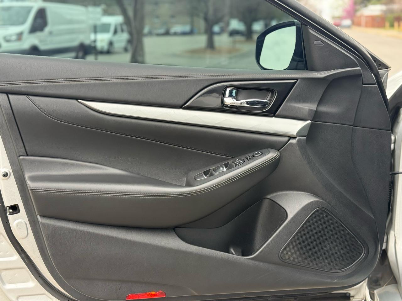 Nissan Maxima 4dr Sdn 3.5 SV 2019