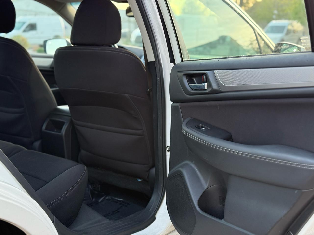 Subaru Legacy 2.5i Premium 2015