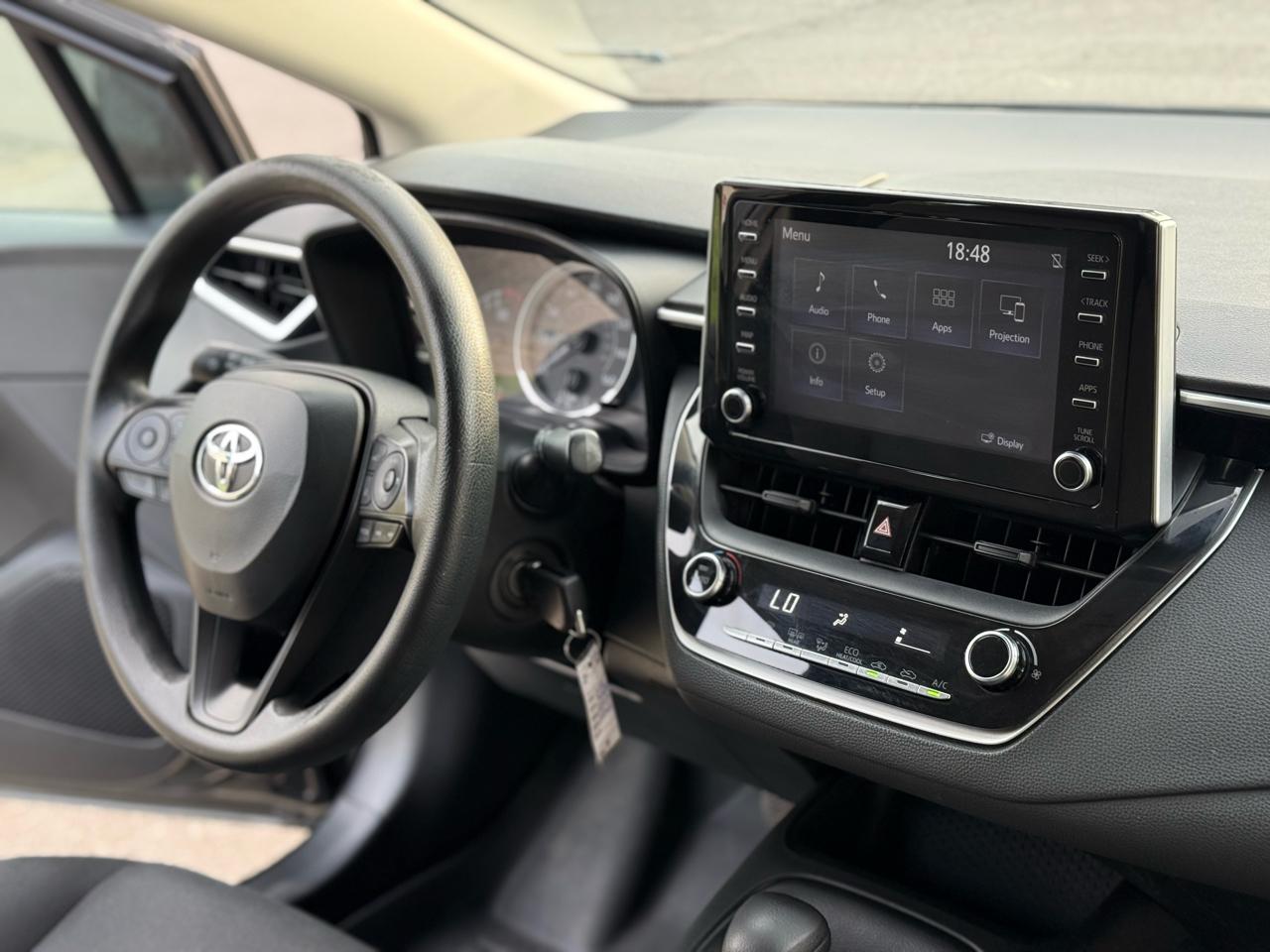 Toyota Corolla LE 2020