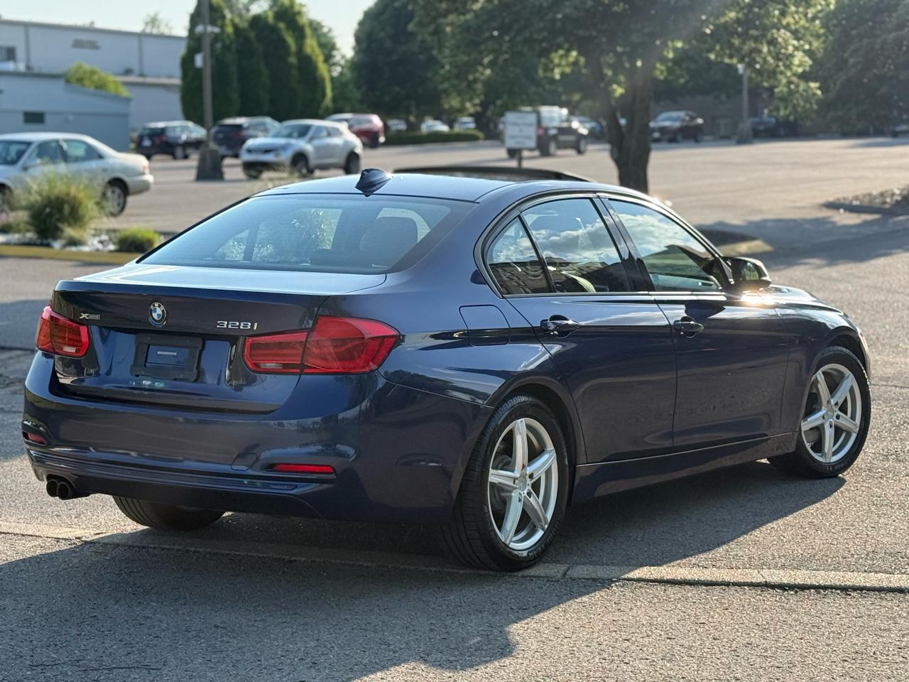 BMW 3-Series 328i xDrive Sedan 2016