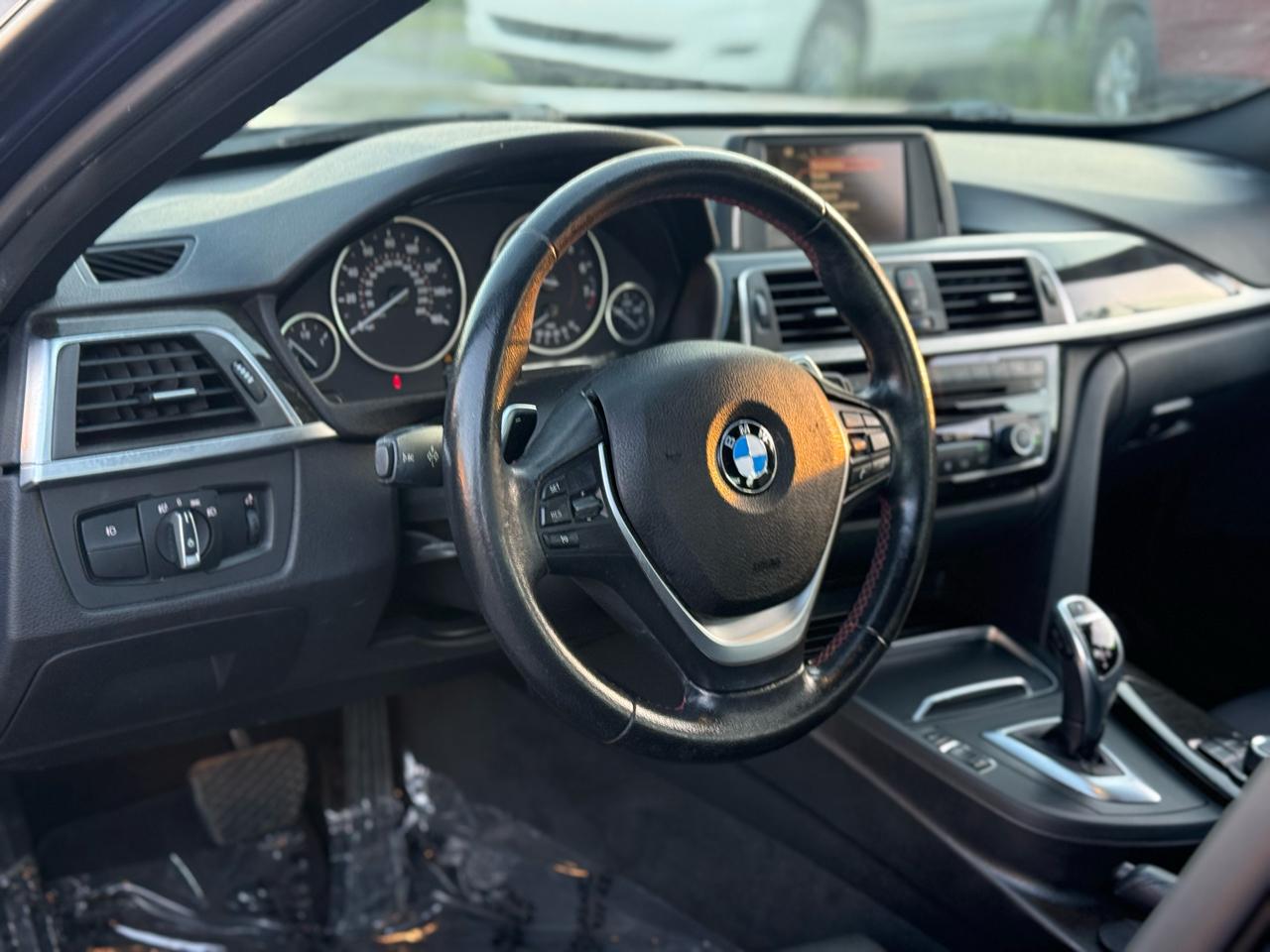 BMW 3-Series 328i xDrive Sedan 2016