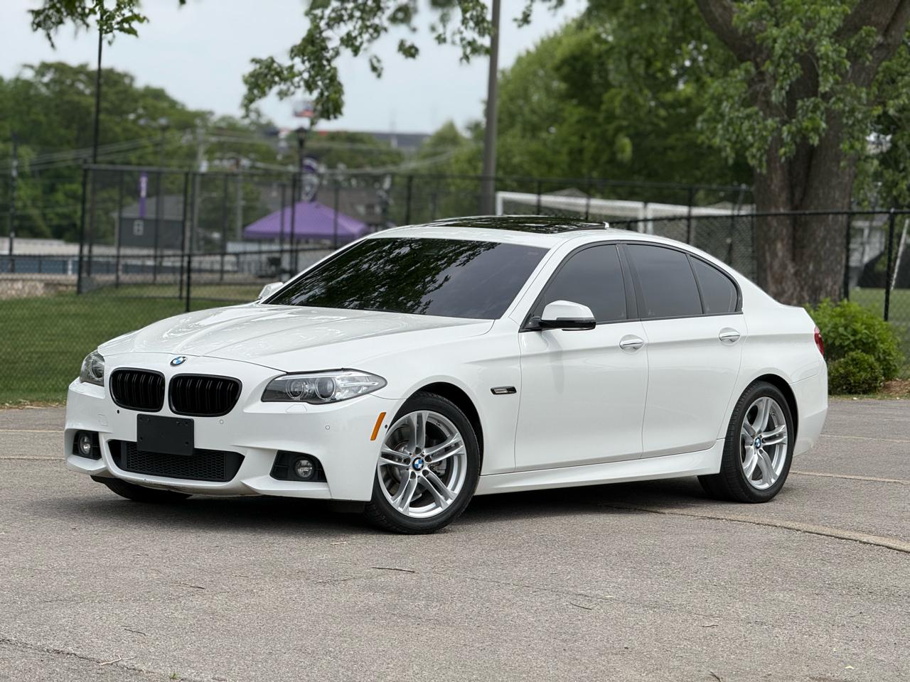 BMW 5-Series 528i 2015