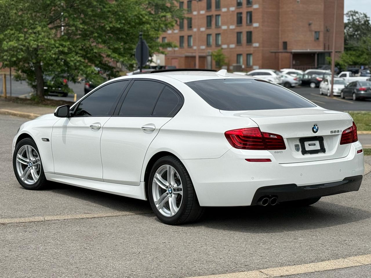 BMW 5-Series 528i 2015