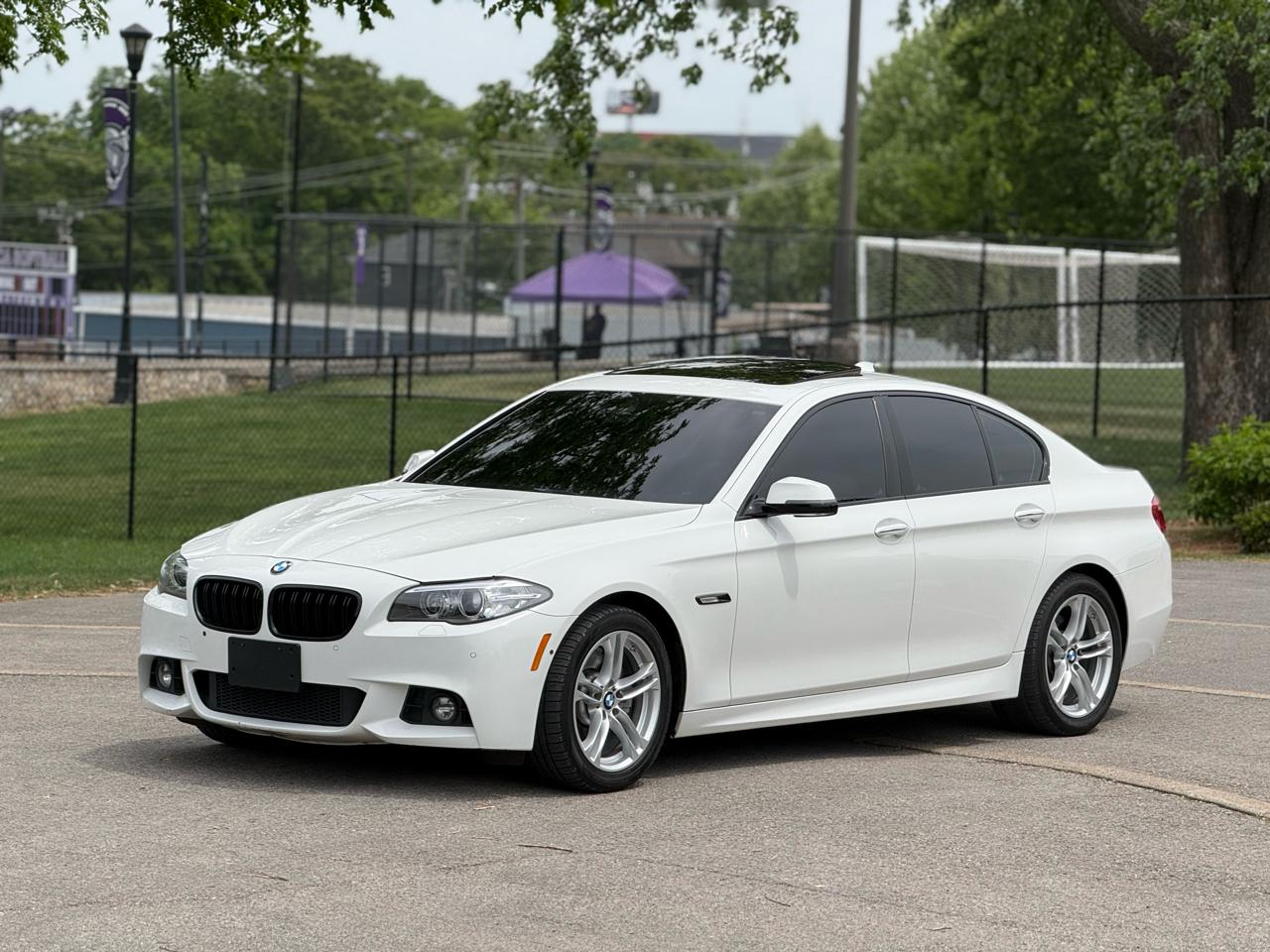 BMW 5-Series 528i 2015