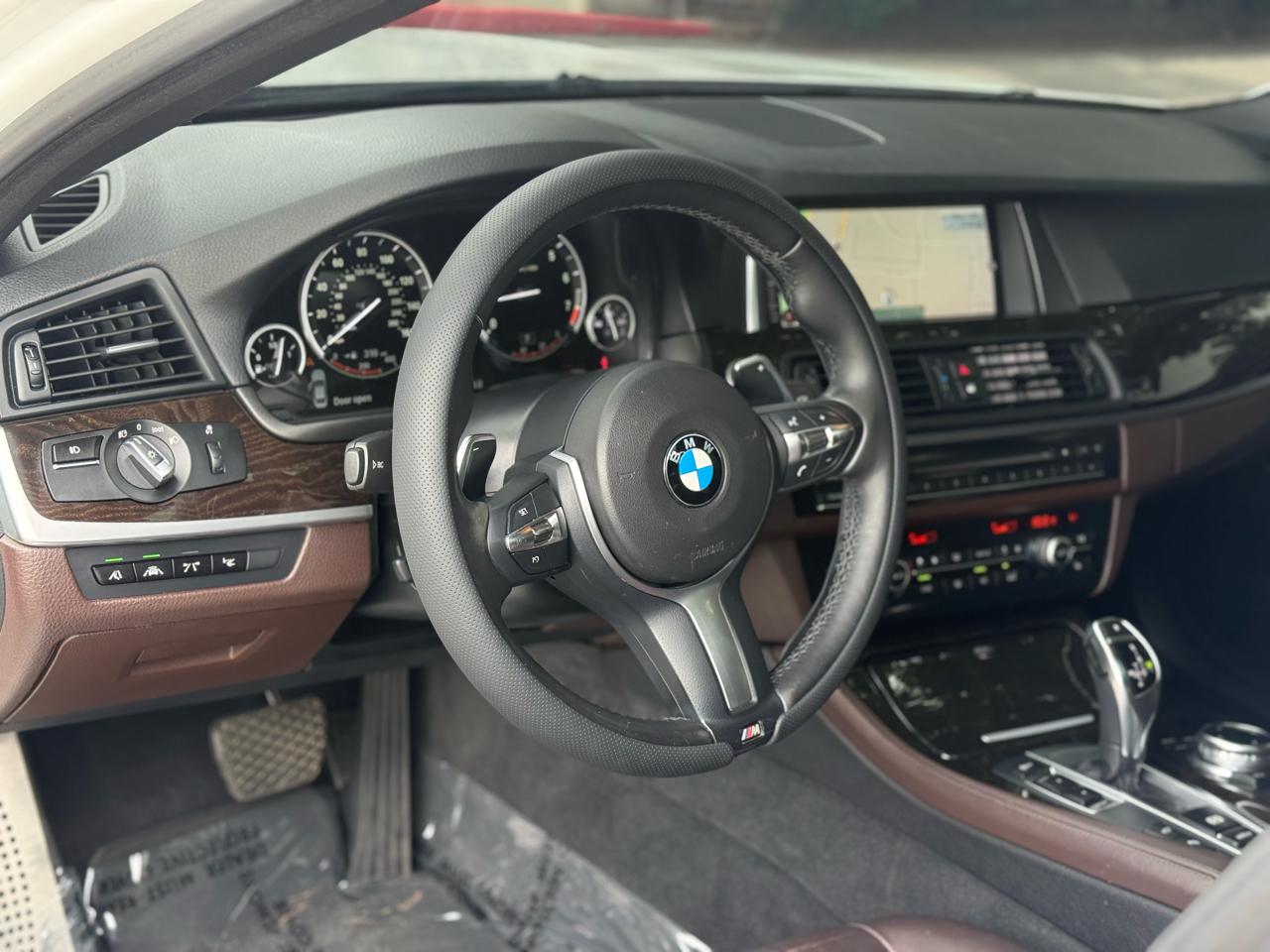 BMW 5-Series 528i 2015
