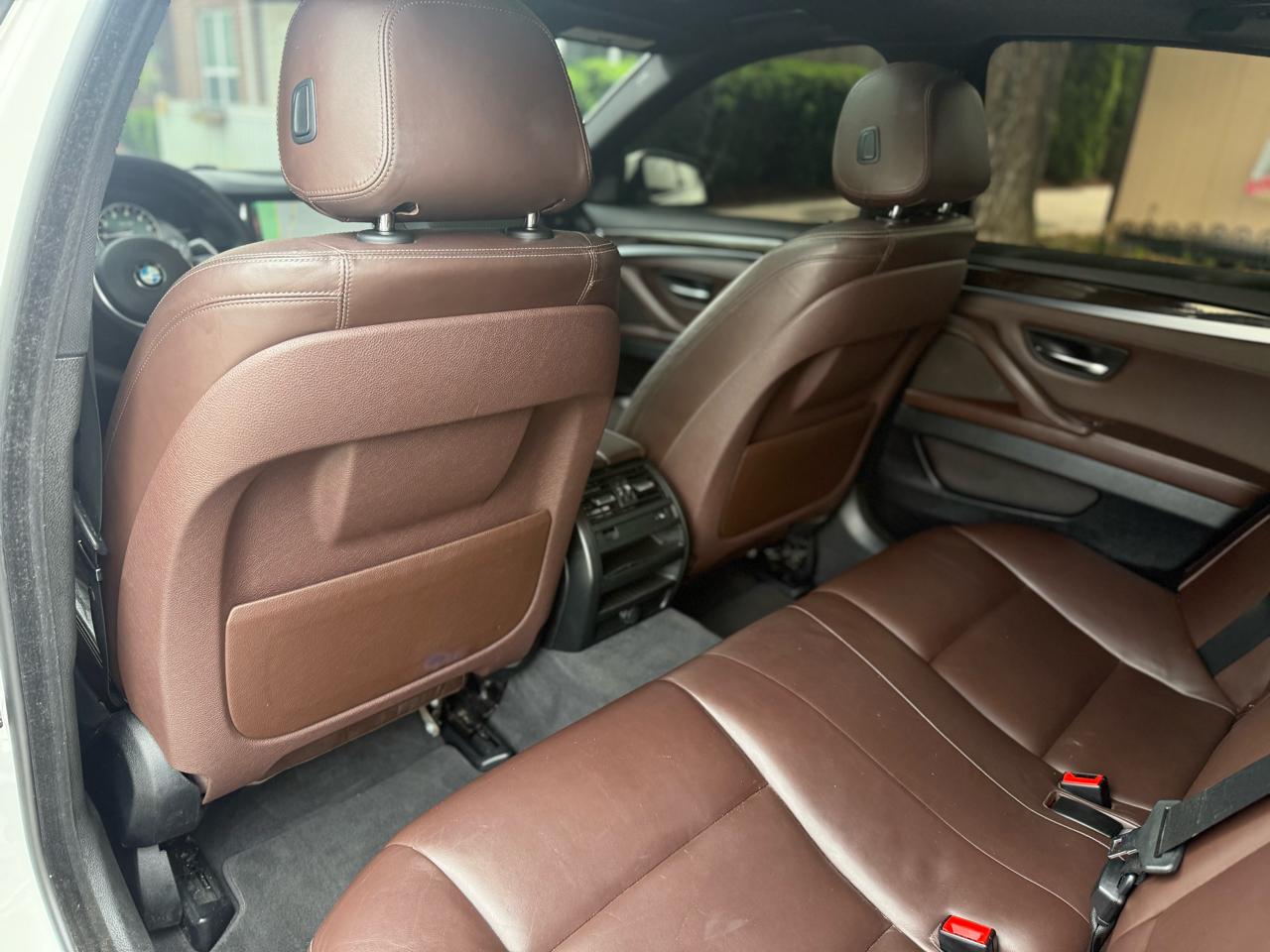 BMW 5-Series 528i 2015