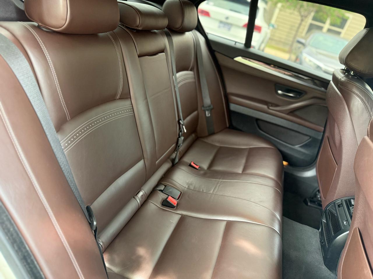 BMW 5-Series 528i 2015