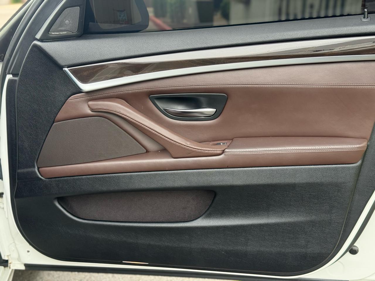 BMW 5-Series 528i 2015