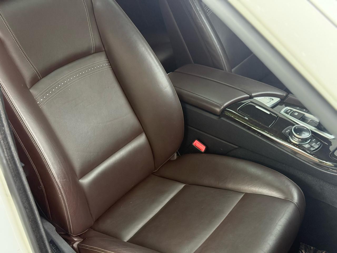 BMW 5-Series 528i 2015