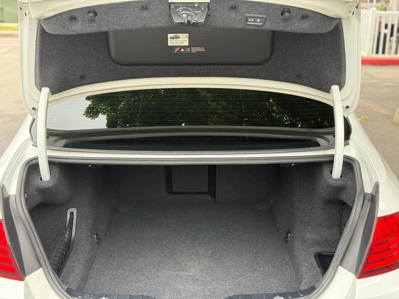 BMW 5-Series 528i 2015