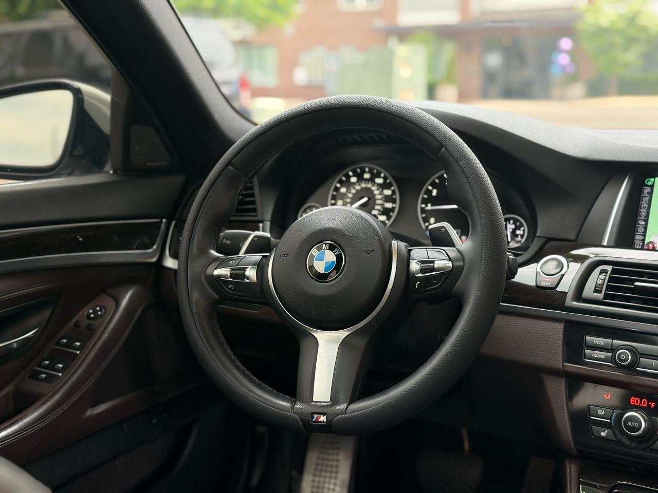 BMW 5-Series 528i 2015