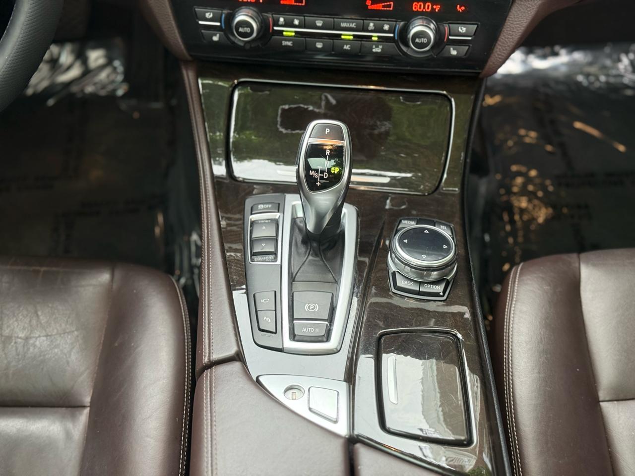 BMW 5-Series 528i 2015