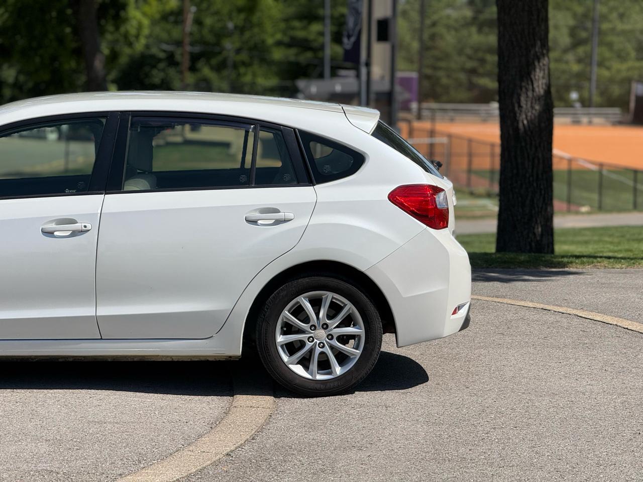 Subaru Impreza 2.0i Premium 5-Door 2014