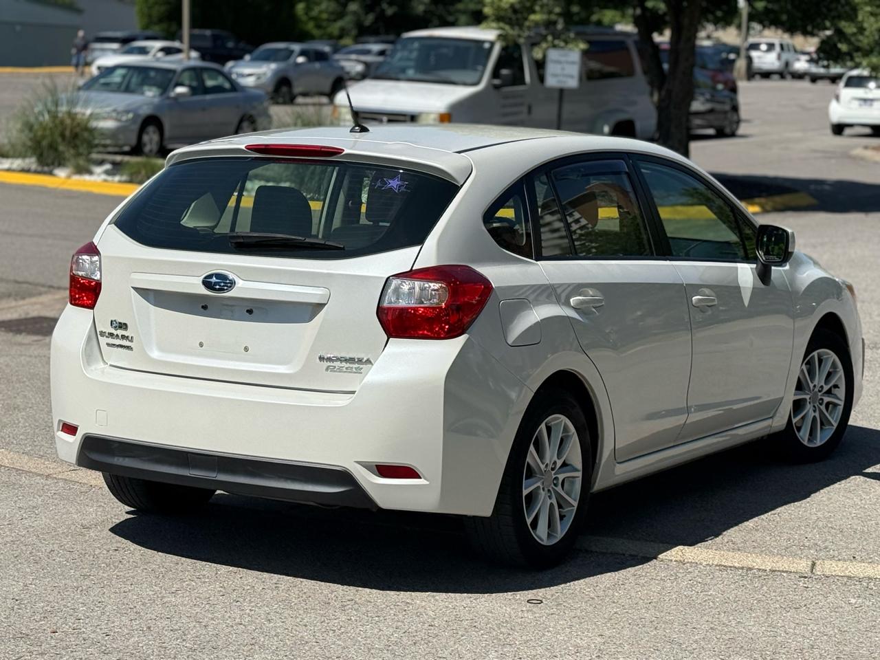 Subaru Impreza 2.0i Premium 5-Door 2014
