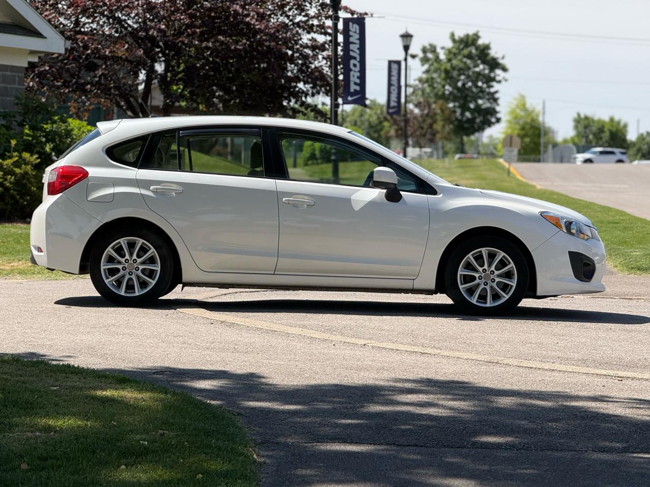 Subaru Impreza 2.0i Premium 5-Door 2014