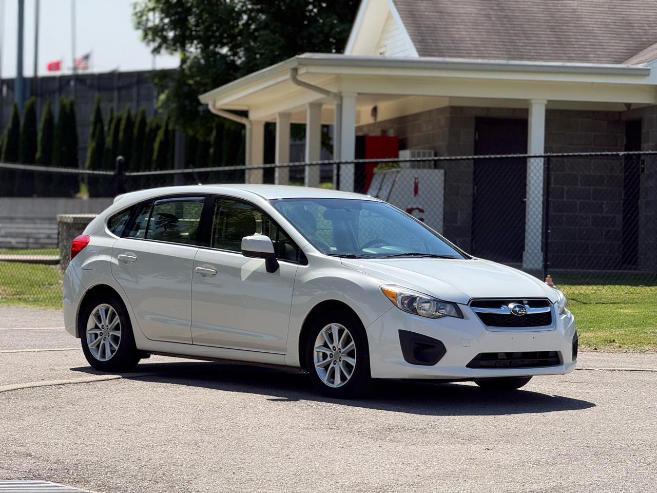 Subaru Impreza 2.0i Premium 5-Door 2014