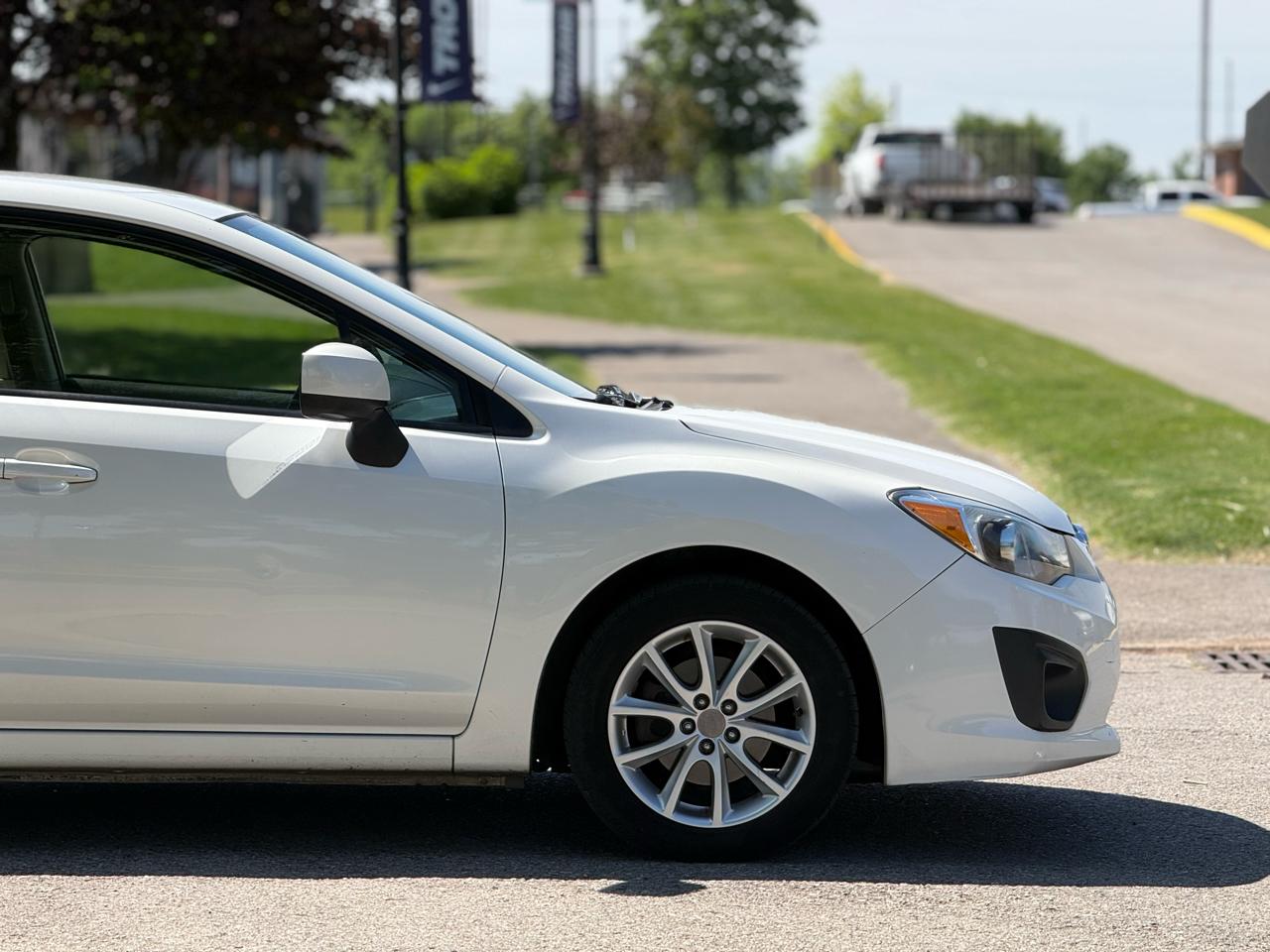 Subaru Impreza 2.0i Premium 5-Door 2014