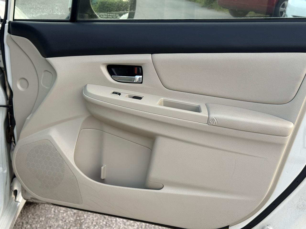 Subaru Impreza 2.0i Premium 5-Door 2014