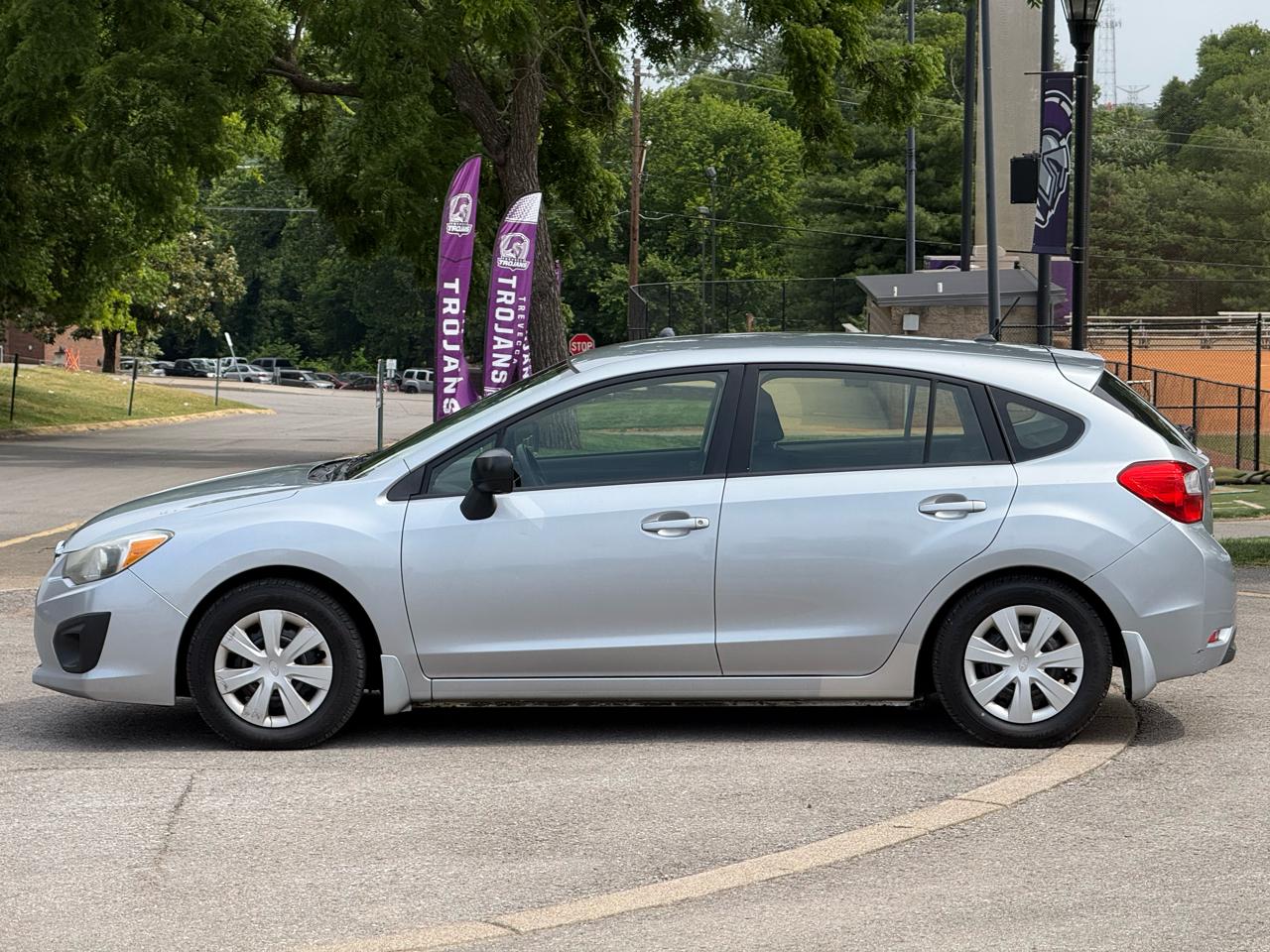 Subaru Impreza Base 5-Door 2013