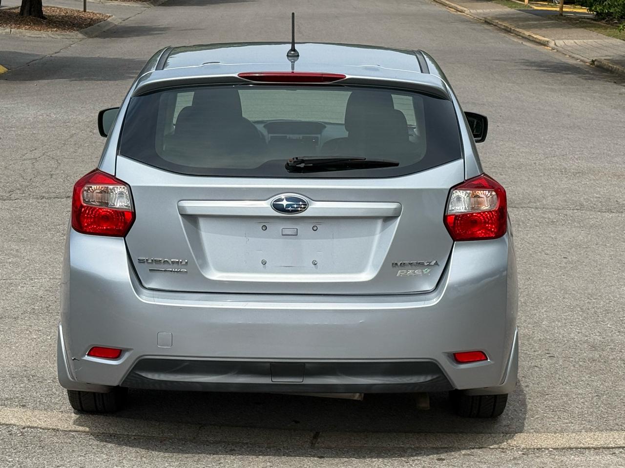 Subaru Impreza Base 5-Door 2013