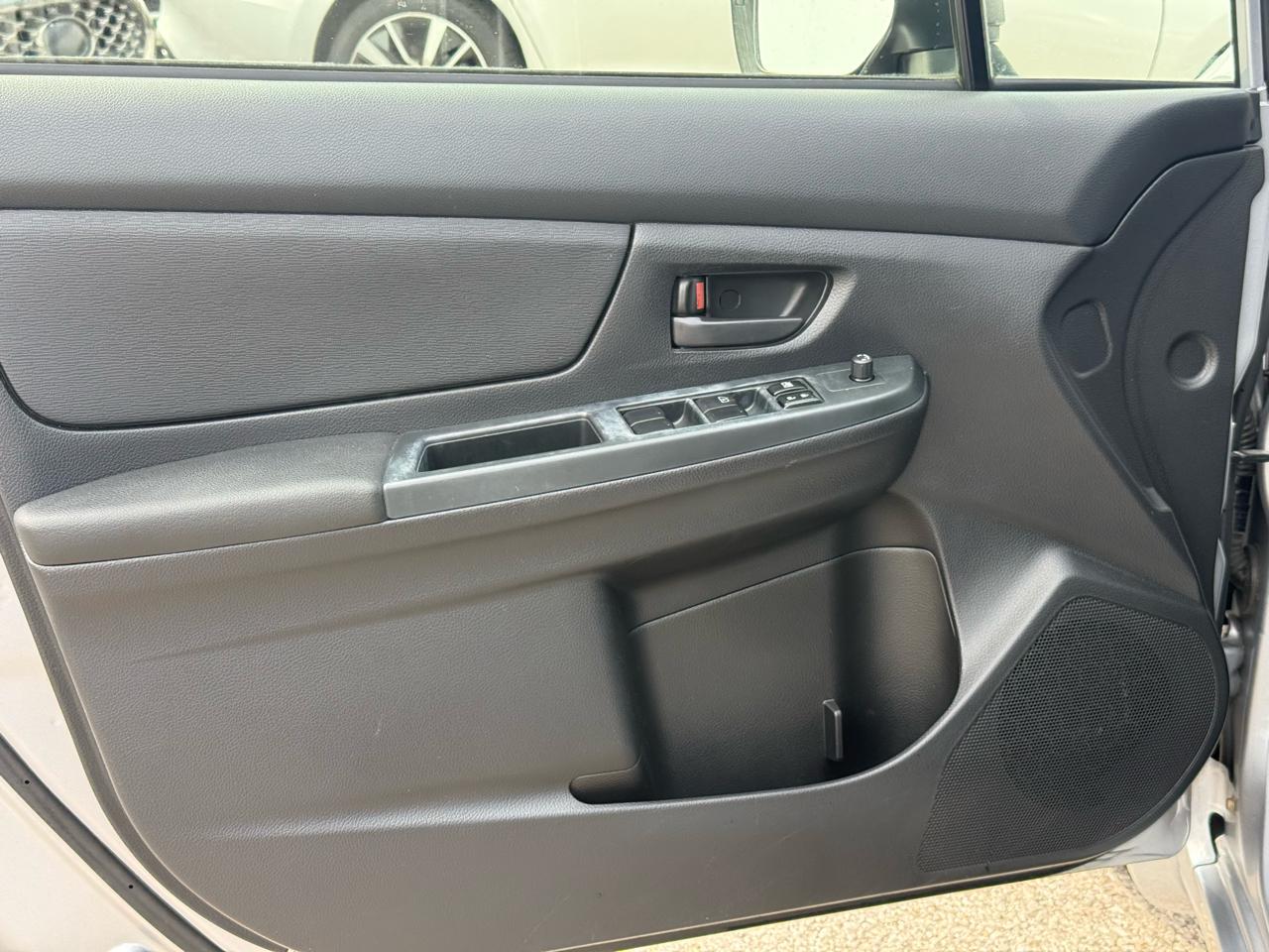 Subaru Impreza Base 5-Door 2013