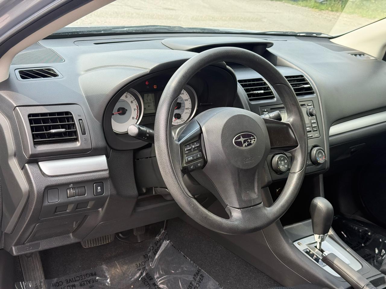 Subaru Impreza Base 5-Door 2013