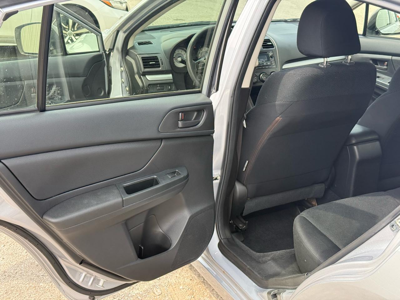 Subaru Impreza Base 5-Door 2013