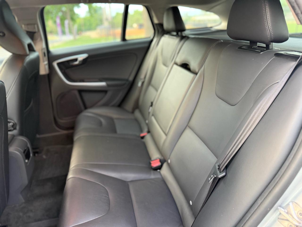 Volvo V60 T5 Drive-E Premier FWD 2015