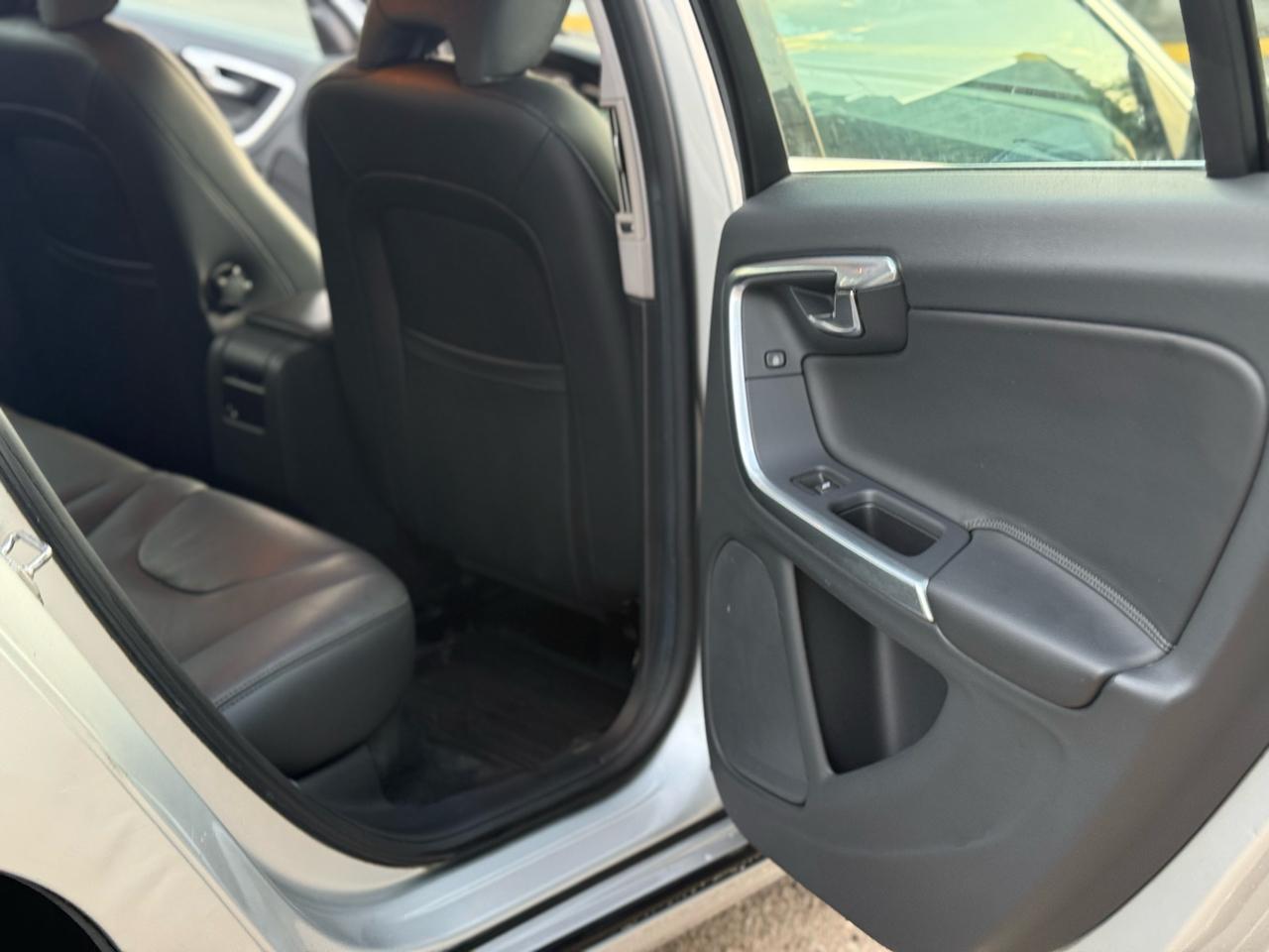 Volvo V60 T5 Drive-E Premier FWD 2015