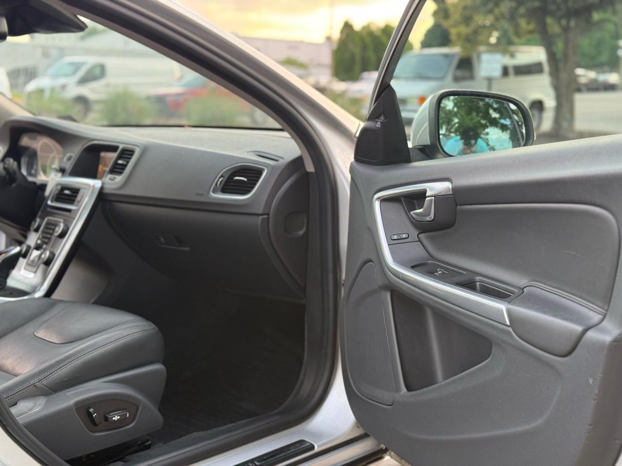 Volvo V60 T5 Drive-E Premier FWD 2015