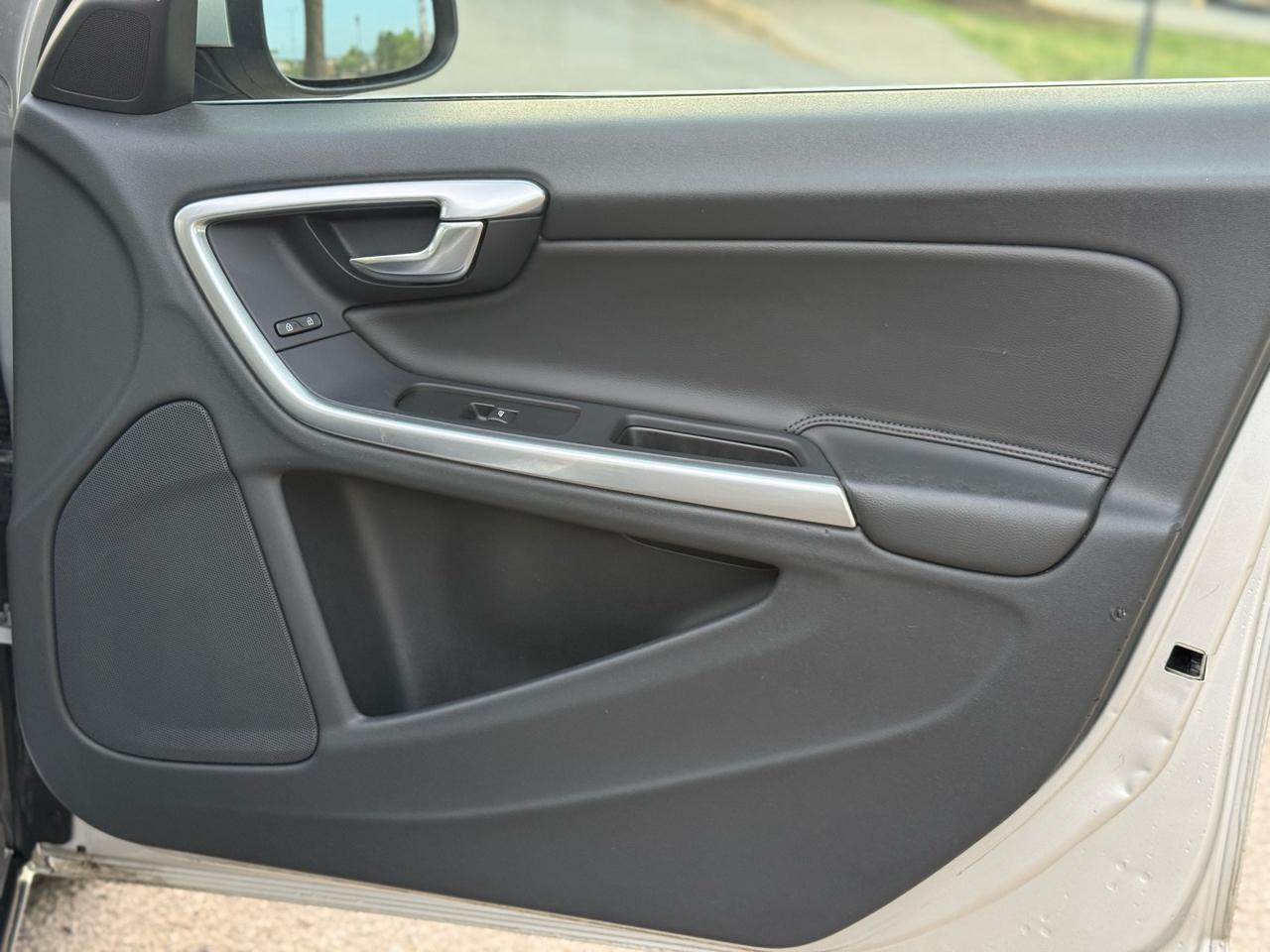 Volvo V60 T5 Drive-E Premier FWD 2015